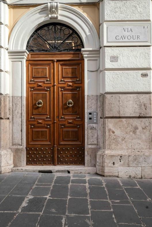 Exclusive In The Centre Of 103 Rome